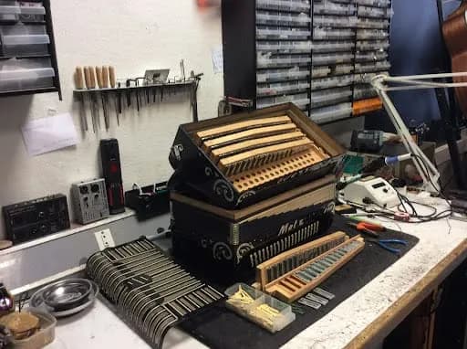 ACCORDEON SERVICE