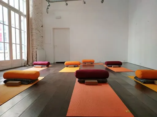 Anna Picazo Yoga