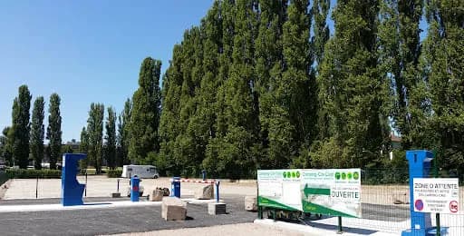 Aire de services et de stationnement