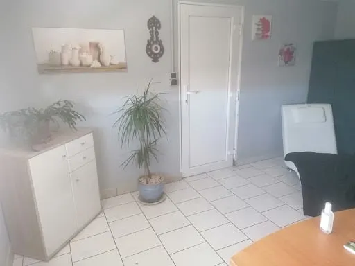 Alicia Leclerc praticienne en hypnose ericksonienne