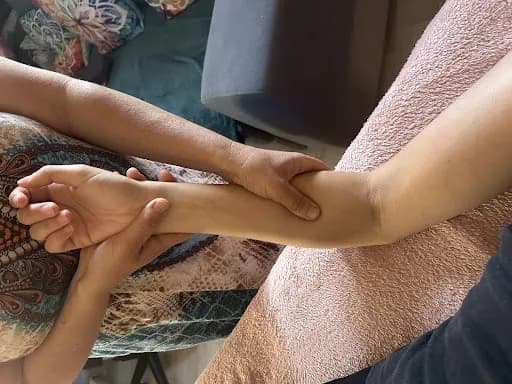 Adeline Gattefossé - Evidemment Soi - Naturopathe, Shiatsu, Drainage lympho énergétique