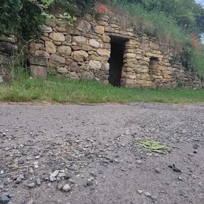 Abri du vigneron 14e siècle